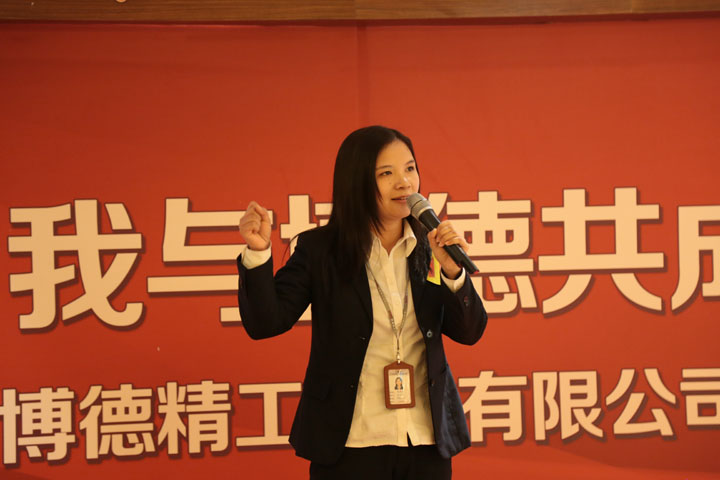 10号选手：营销中心财务部何丽仪.jpg